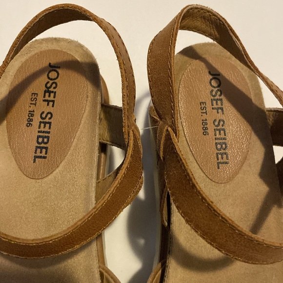 Josef Seibel Clea 10 Tan Platform Leather Sandals - Picture 9 of 11